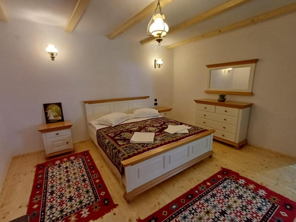 Casuta Din Valea Regilor Villa Gradistea de Munte Esterno foto