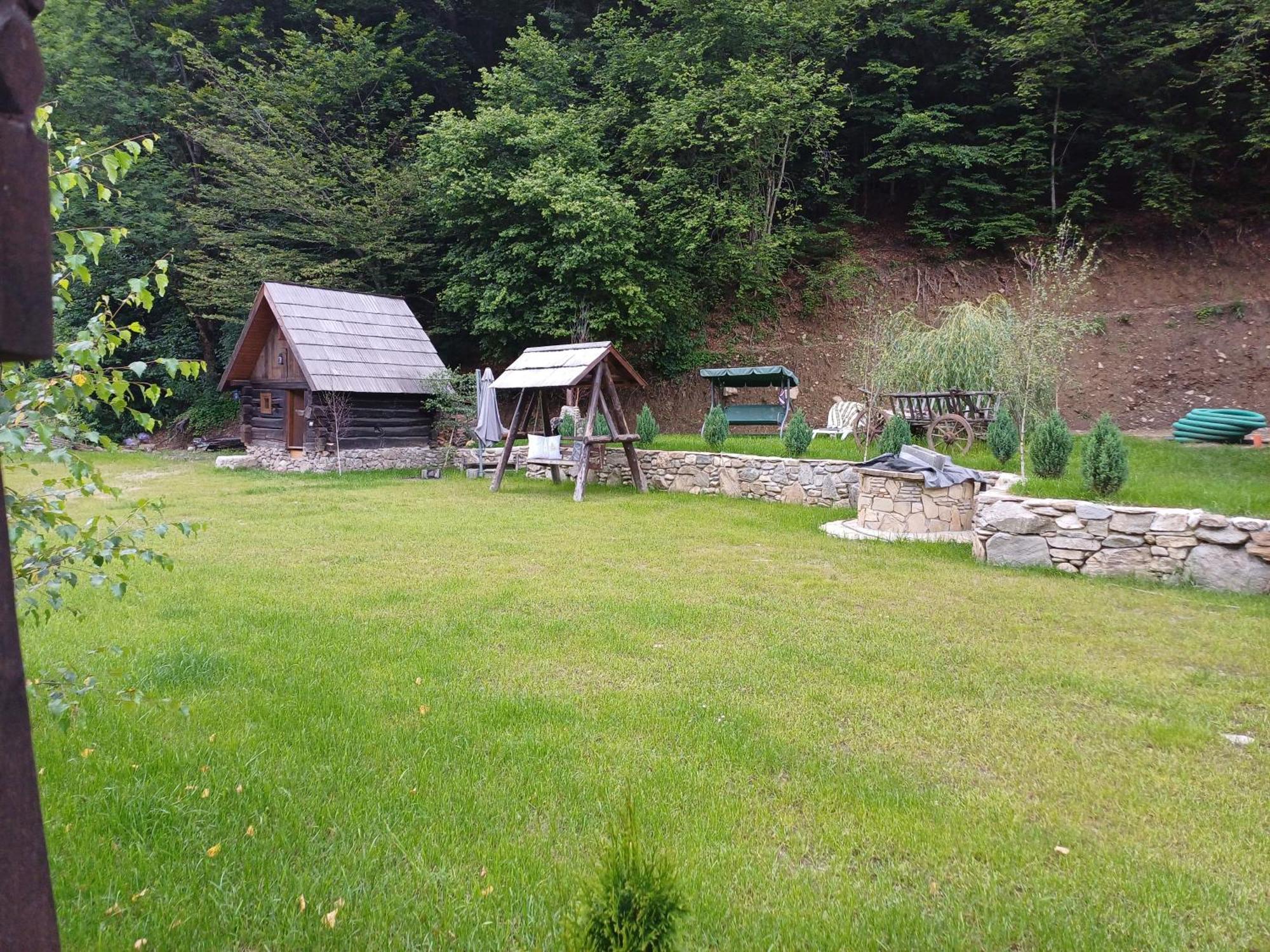 Casuta Din Valea Regilor Villa Gradistea de Munte Esterno foto