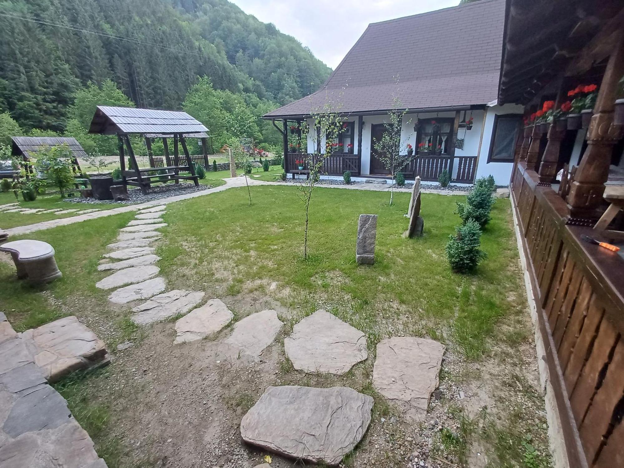 Casuta Din Valea Regilor Villa Gradistea de Munte Esterno foto