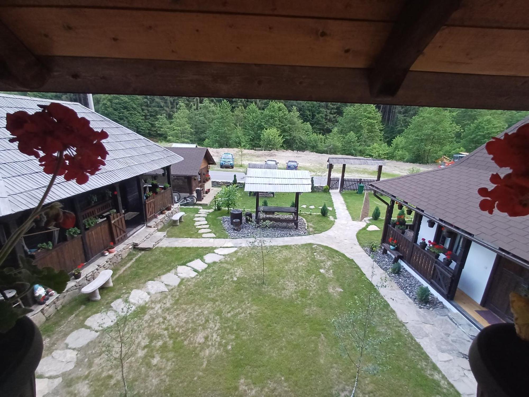 Casuta Din Valea Regilor Villa Gradistea de Munte Esterno foto